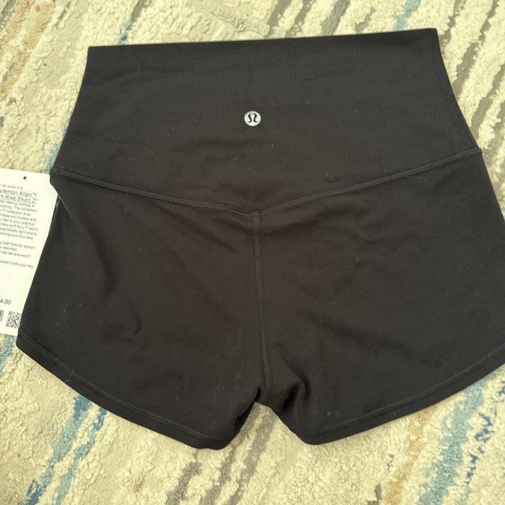 Lululemon shorts size 6 2 inch new with tags